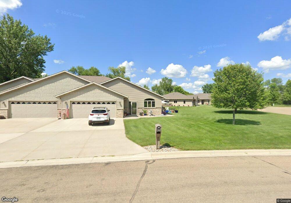 1722 Crystal Dr, Albert Lea, MN 56007 - photo 1