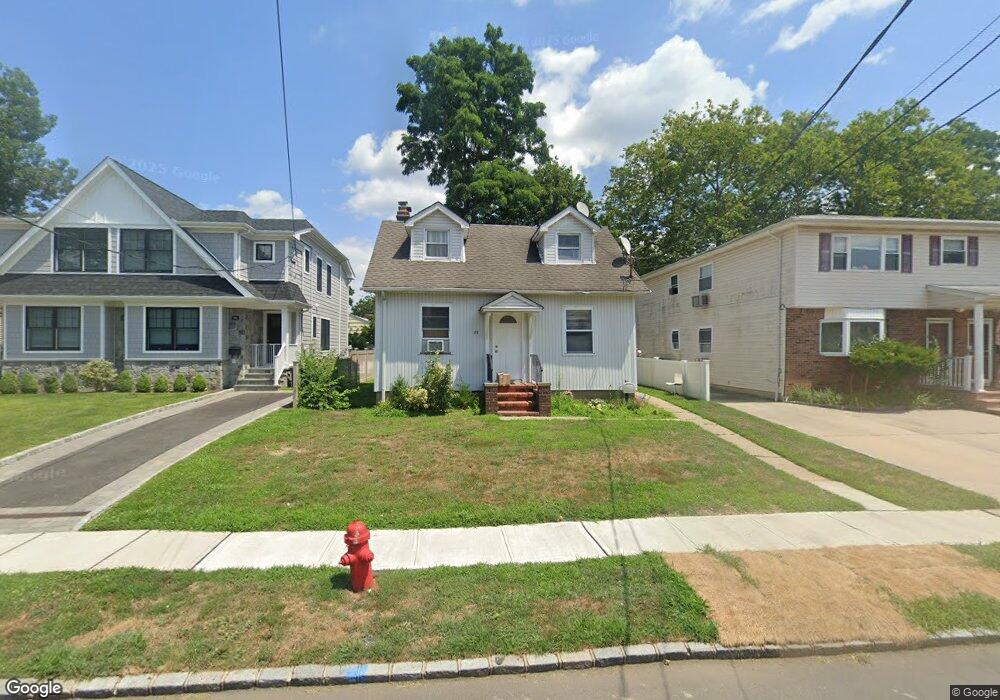 36 Dunwood Rd, Port Washington, NY 11050 - photo 1