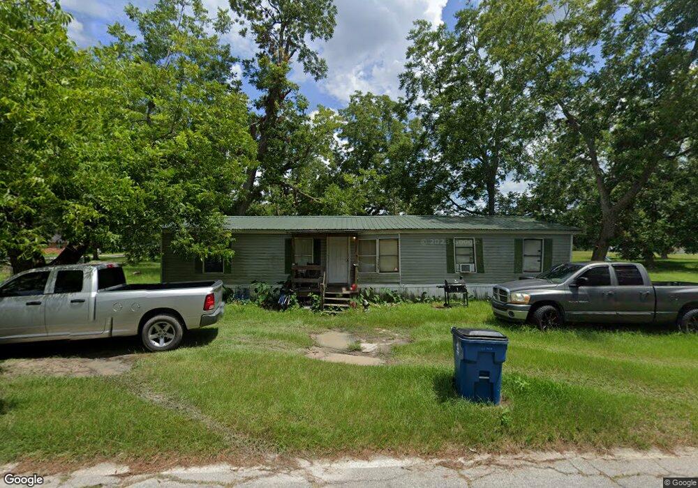 2311 New York Ave, Waycross, GA 31503 - photo 1