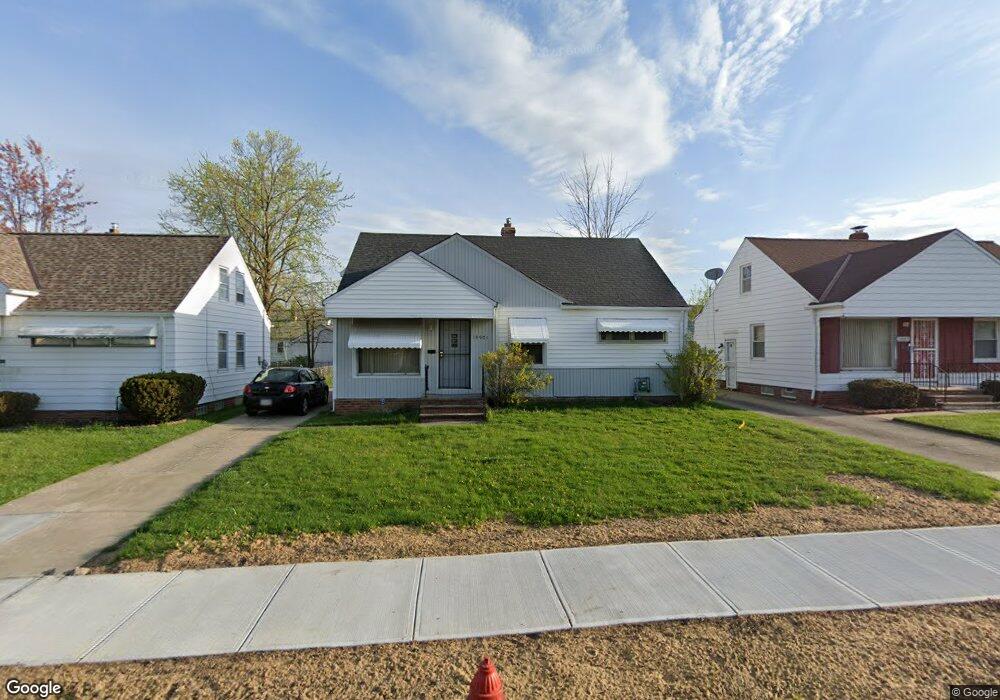 19901 Stockton 3 4fr, Maple Heights, OH - photo 1