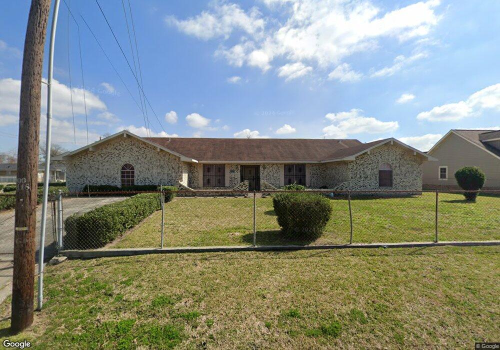 1426 N Prater St, Lake Charles, LA 70601 - photo 1
