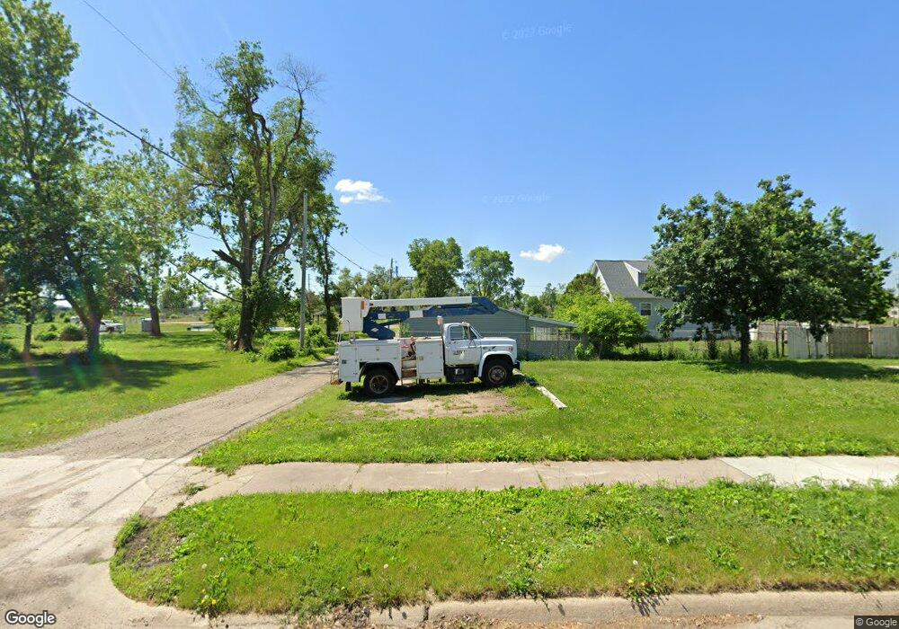 1133 6th St NW, Cedar Rapids, IA 52405 - photo 1