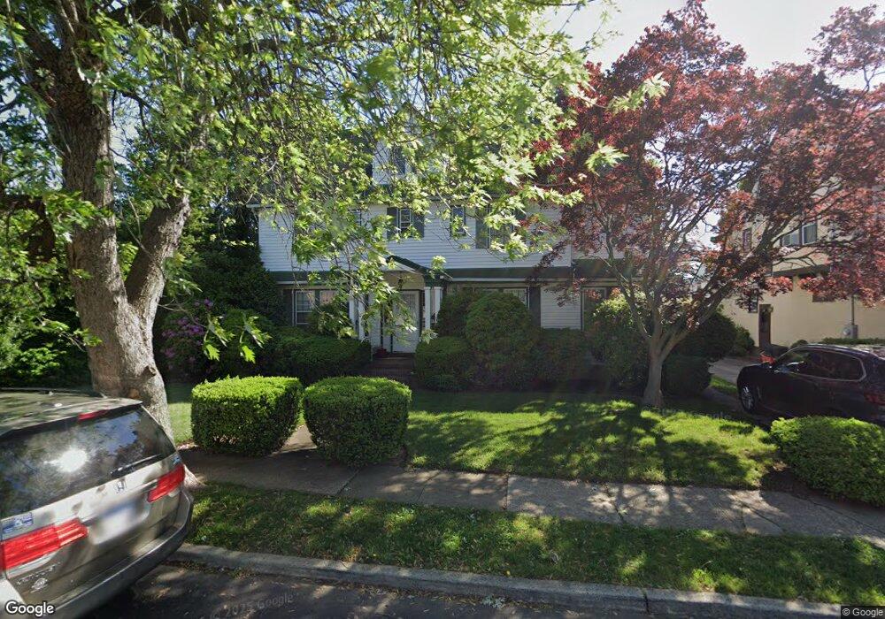 215 Spruce St, West Hempstead, NY 11552 - photo 1