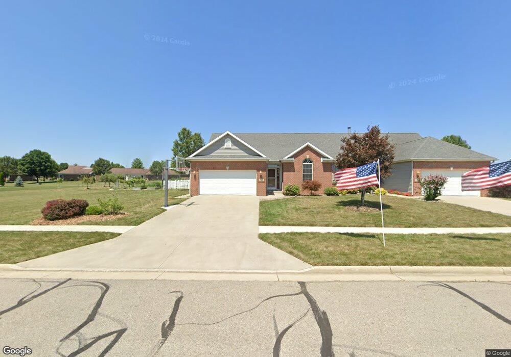 908 Murbach St, Archbold, OH 43502 - photo 1