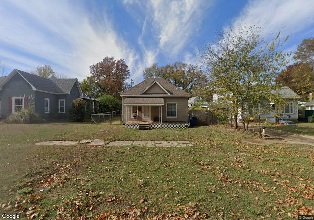 104 N Dunlap St, Cleveland, OK 74020 - photo 1