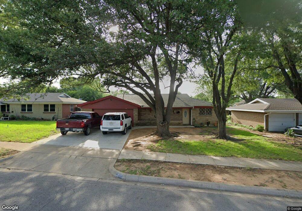 860 Russell Ln, Bedford, TX 76022 - photo 1