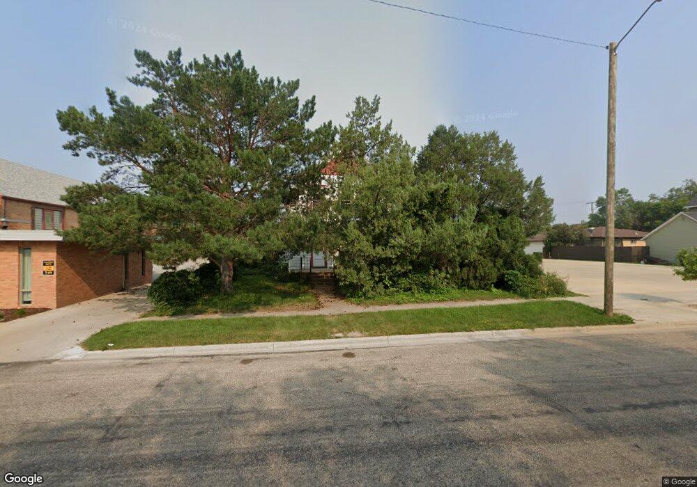 413 3rd Ave SE, Jamestown, ND 58401 - photo 1