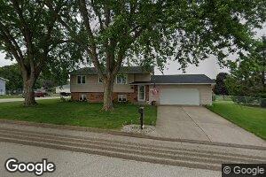 300 4th St NE, Plainview, MN 55964