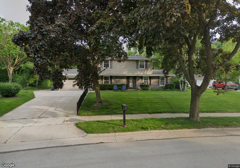 1915 Laura Ln, Waukesha, WI 53186 - photo 1