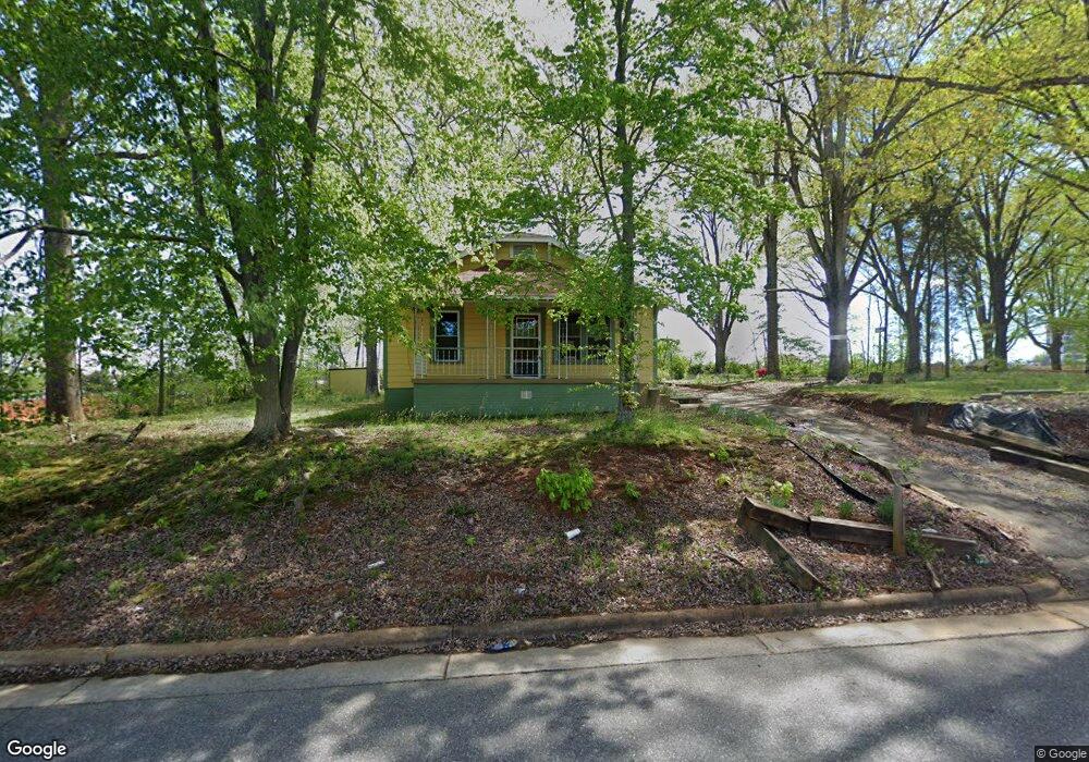 1031 Fox Ave, Statesville, NC 28677 - photo 1