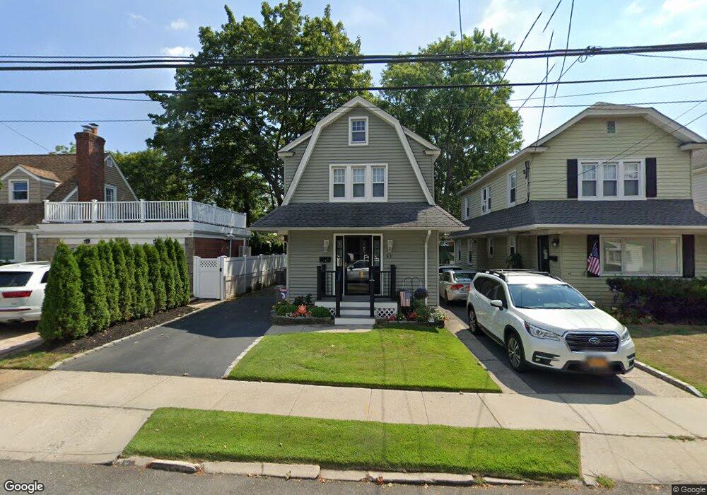 52 W Euclid St, Valley Stream, NY 11580 - photo 1