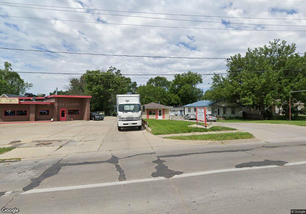 1902 E 29th St, Des Moines, IA 50317 - photo 1