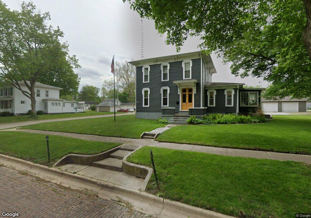 227 Lincoln Ave, Lincoln, IL 62656 - photo 1