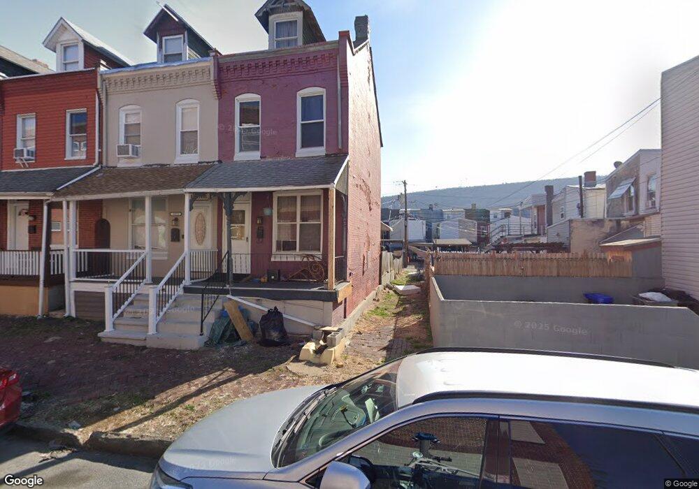 1411 Moss St, Reading, PA 19604 - photo 1