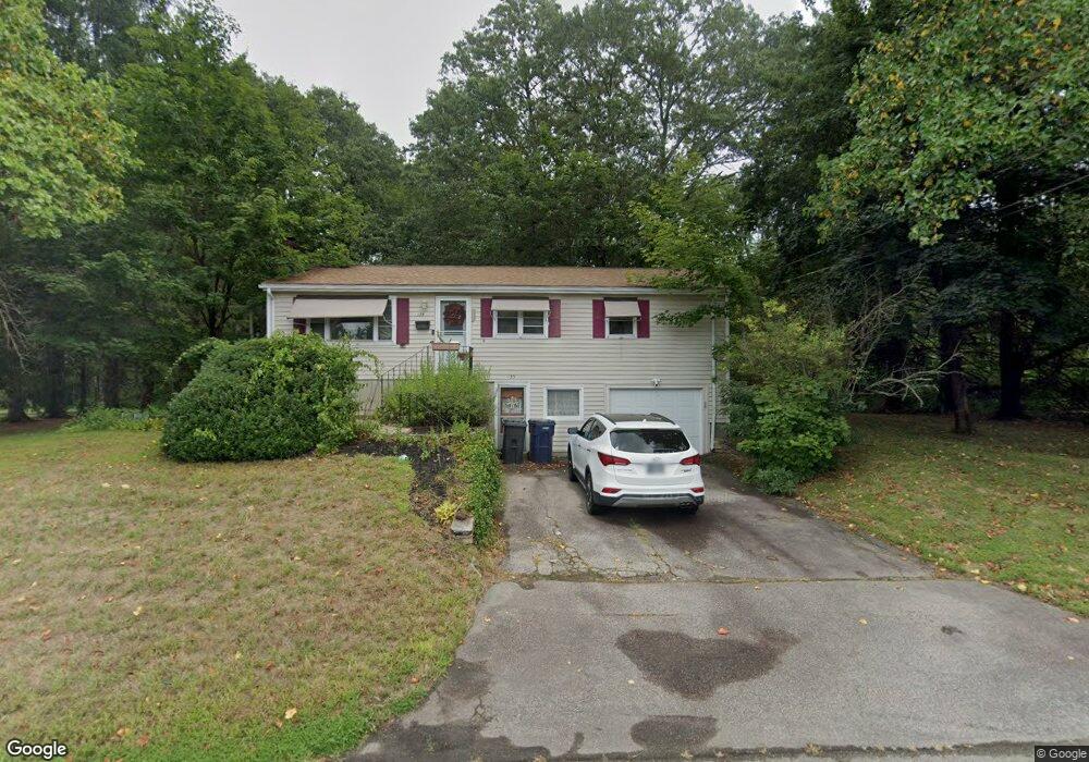 135 Pine River Dr, North Kingstown, RI 02852 - photo 1