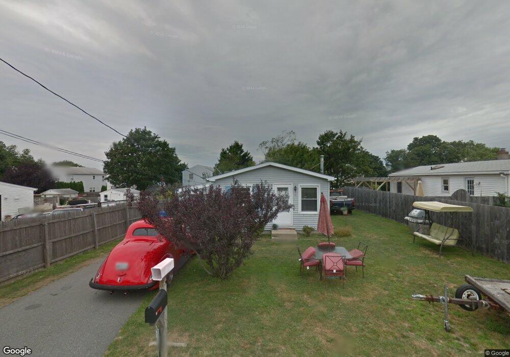 17 Massachusetts Ave, Middletown, RI 02842 - photo 1