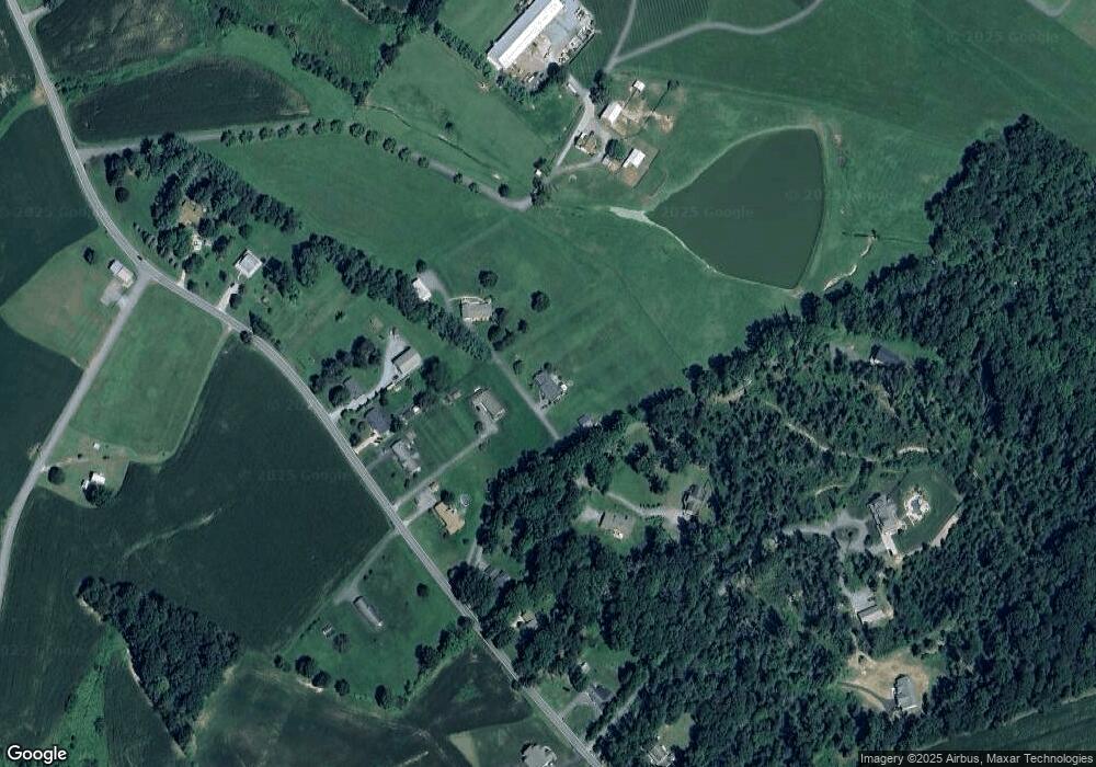 4843 Bushey Rd, Sykesville, MD 21784 - photo 1