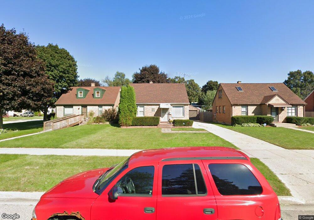 1111 N Berwick Blvd, Waukegan, IL 60085 - photo 1