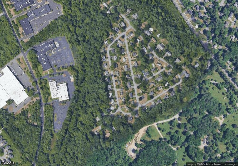 14 Curve St, Bedford, MA 01730 - photo 1