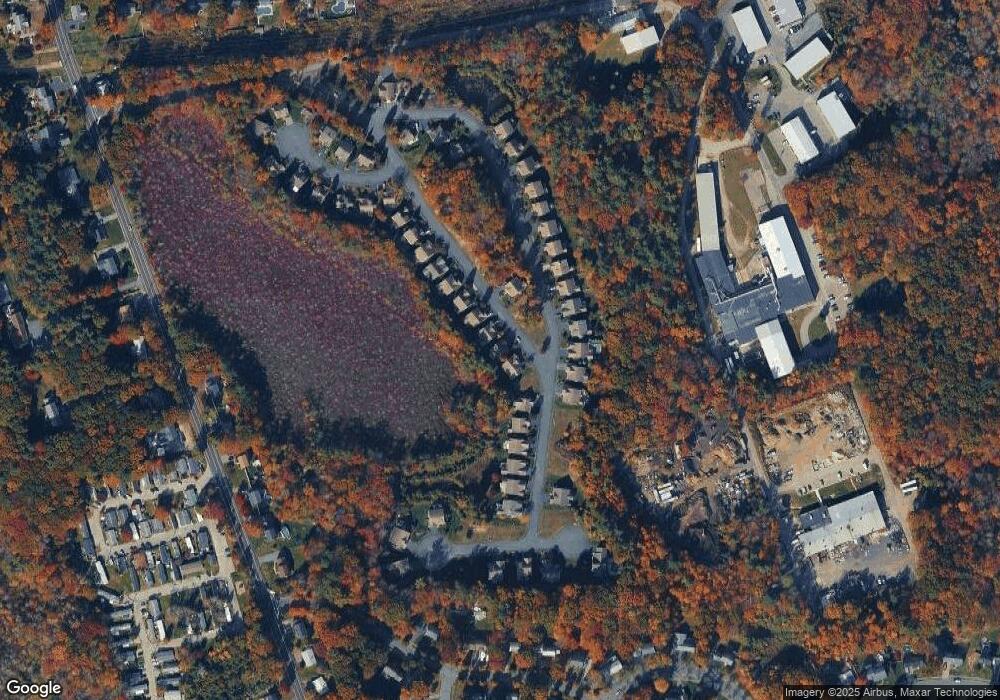 19 Beechwood Ln, Rockland, MA 02370 - photo 1