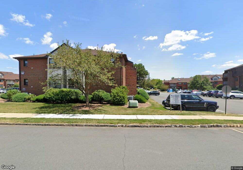 122 Woodbridge Terrace unit G, Woodbridge Township, NJ 07095 - photo 1
