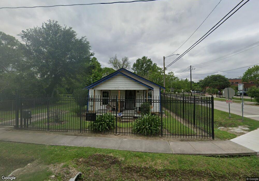 799 Dillard St, Houston, TX 77091 - photo 1