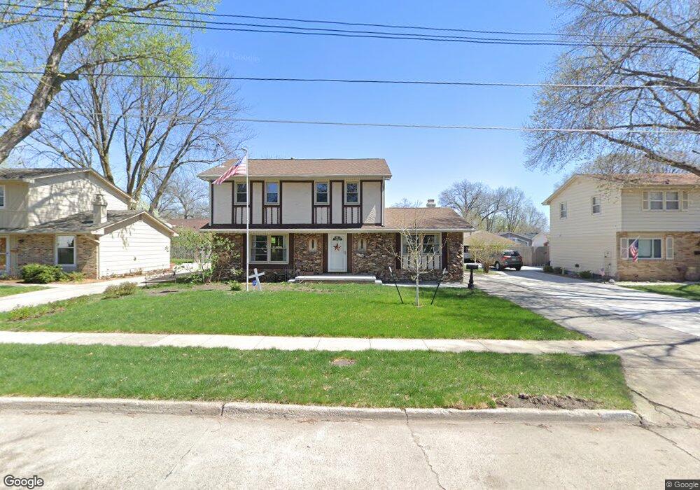 2001 47th St, Des Moines, IA 50310 - photo 1