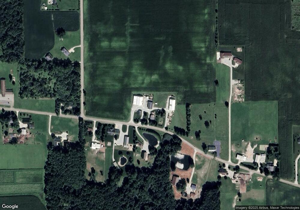 9352 W Hepton Rd, Nappanee, IN 46550 - photo 1