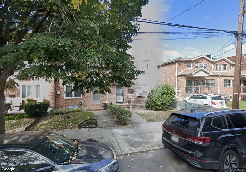 7632 167th St, Fresh Meadows, NY 11366 - photo 1