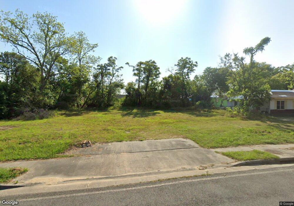 1221 Mark Hanna St, Douglas, GA 31533 - photo 1