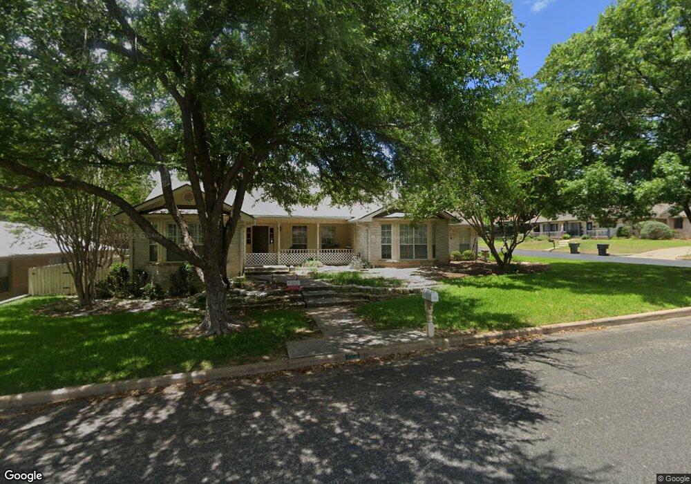 223 Edgewood Dr, Fredericksburg, TX 78624 - photo 1