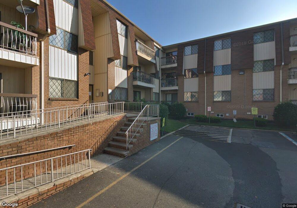 1150 W St George B26, Linden, NJ 07036 - photo 1