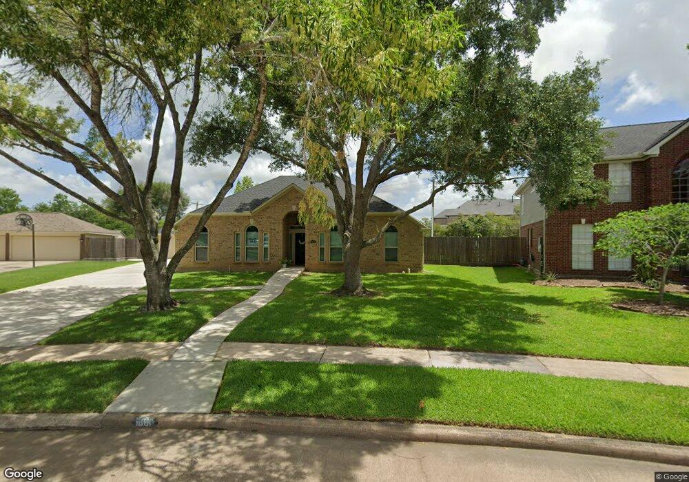 1801 N Mission Cir, Friendswood, TX 77546 - photo 1