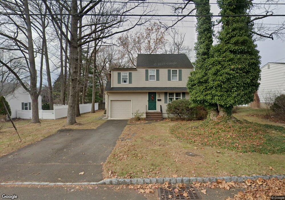 2075 Meadowview Rd, Scotch Plains, NJ 07076 - photo 1