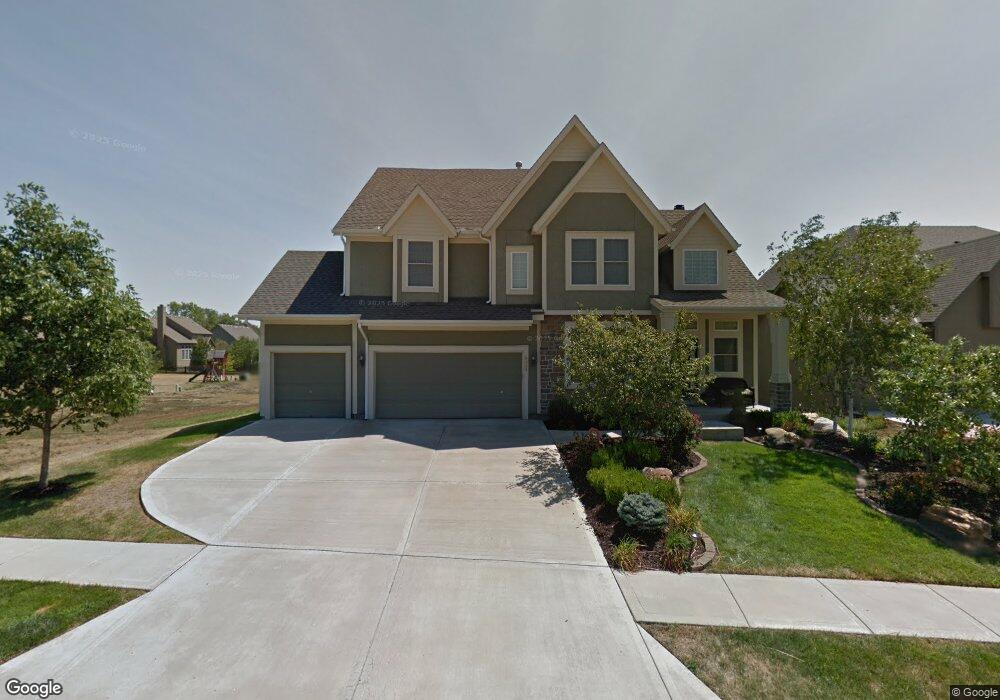 6109 Woodstock St, Shawnee, KS 66218 - photo 1