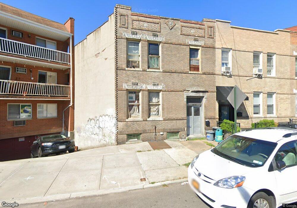 4306 Newtown Rd, Astoria, NY 11103 - photo 1