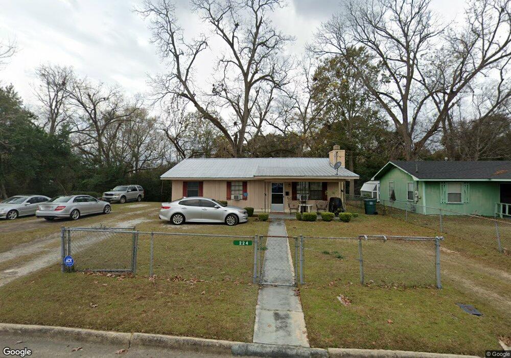 224 Dr T V McCoo Blvd N, Eufaula, AL 36027 - photo 1