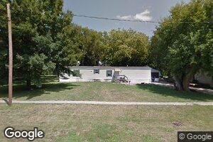 310 N Lewis St, Dawson, IL 62520
