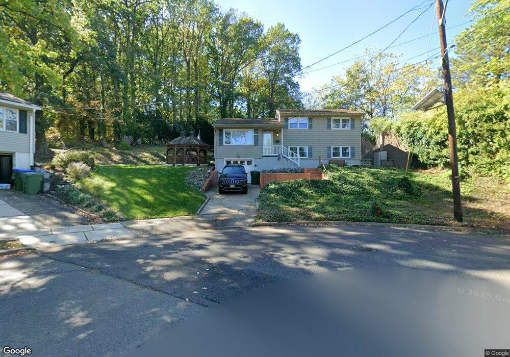 7 Rowan Ct, Edison, NJ 08837 - photo 1
