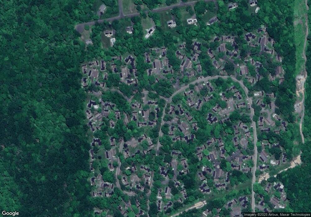 880 Heritage Village unit A, Southbury, CT 06488 - photo 1