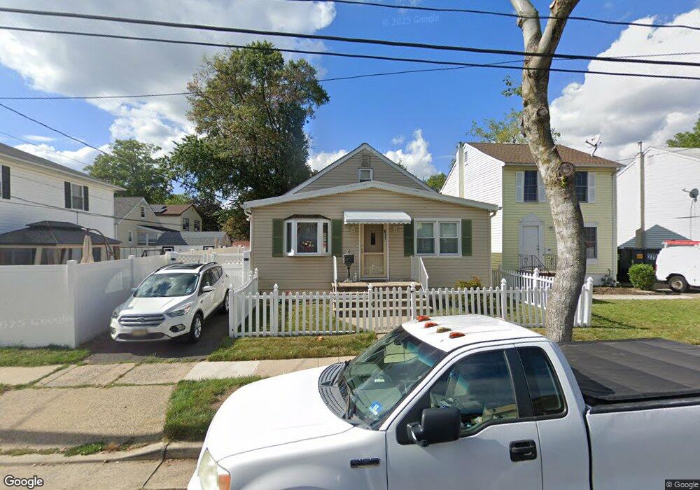 811 E Blancke St, Linden, NJ 07036 - photo 1