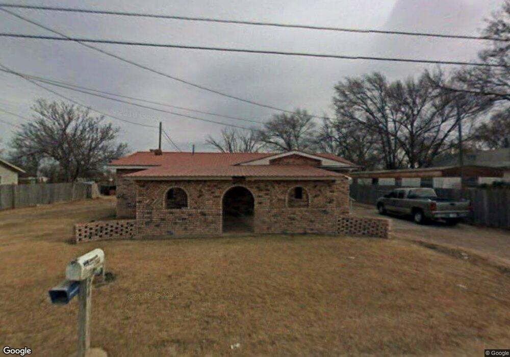 2406 Ferrell Ave, Plainview, TX 79072 - photo 1