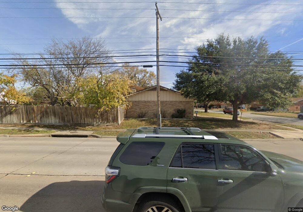 772 Oakwood Ave, Hurst, TX 76053 - photo 1