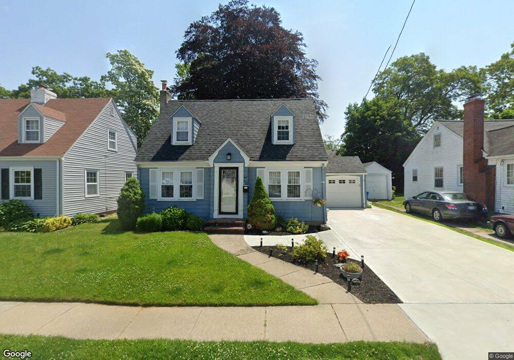 172 Calaman Rd, Cranston, RI 02910 - photo 1