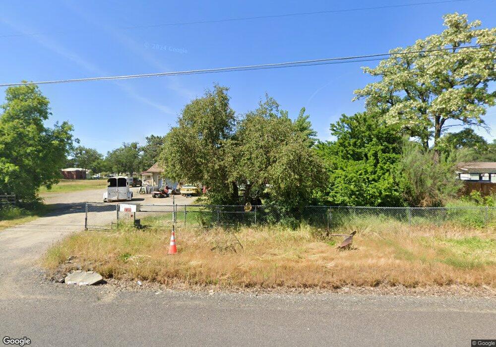 1416 Gibbon Rd, Central Point, OR 97502 - photo 1