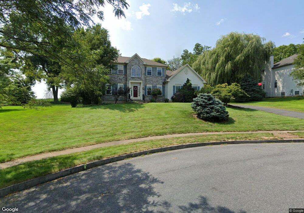 2104 Overlook Cir, Easton, PA 18045 - photo 1