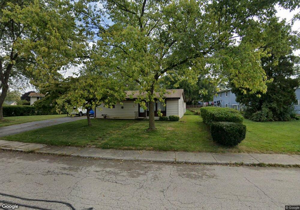 1233 Navajo Dr, Carpentersville, IL 60110 - photo 1