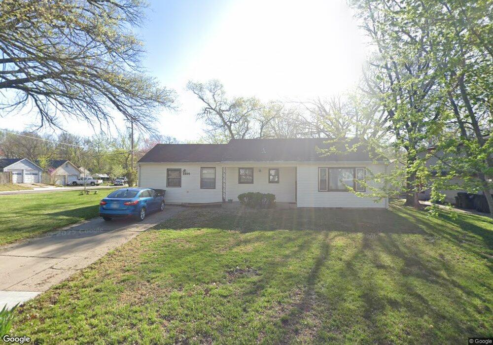 2400 SW Seabrook Ave, Topeka, KS 66614 - photo 1