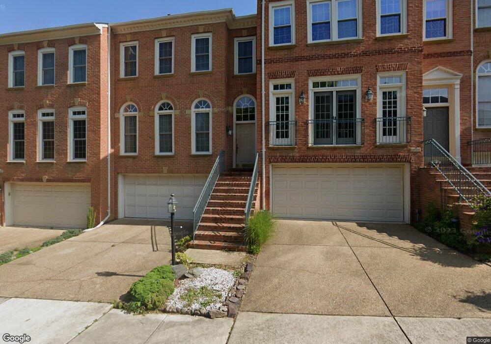 8026 Kidwell Ct, Vienna, VA 22182 - photo 1