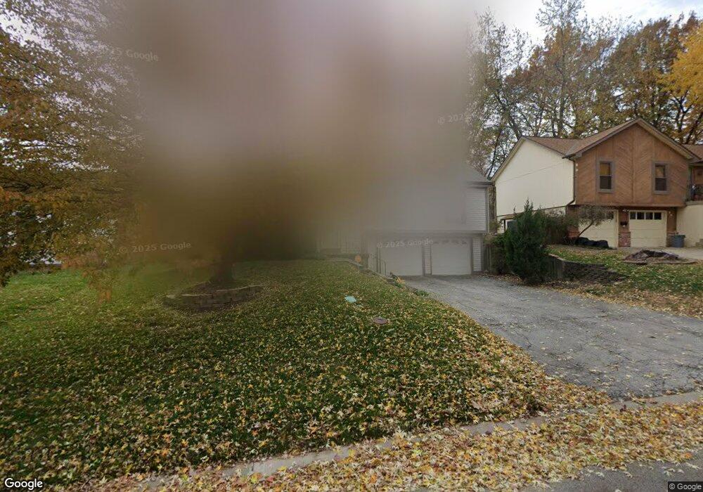 9711 W 49th Place, Shawnee, KS 66203 - photo 1